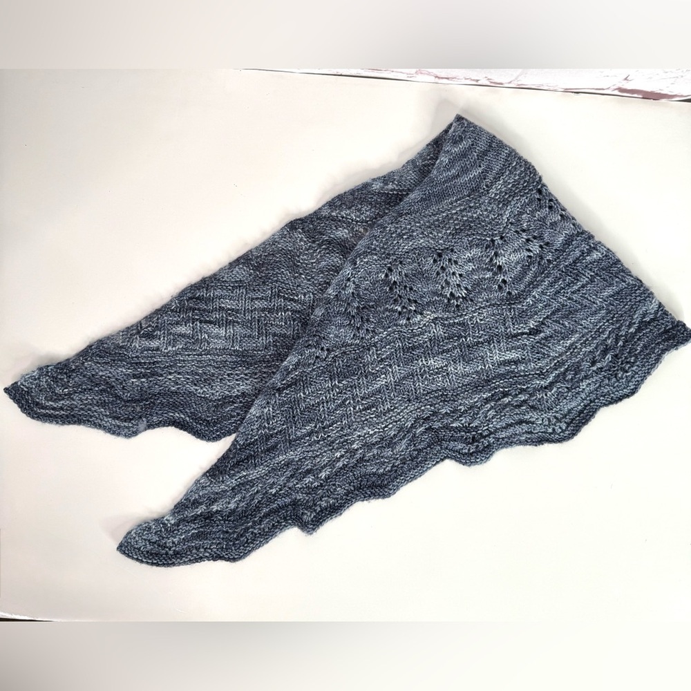 Hand Knit Ombré Slate Blue Eyelet Scallop Triangle Shoulder Shawl Wrap One Size - Picture 4 of 14